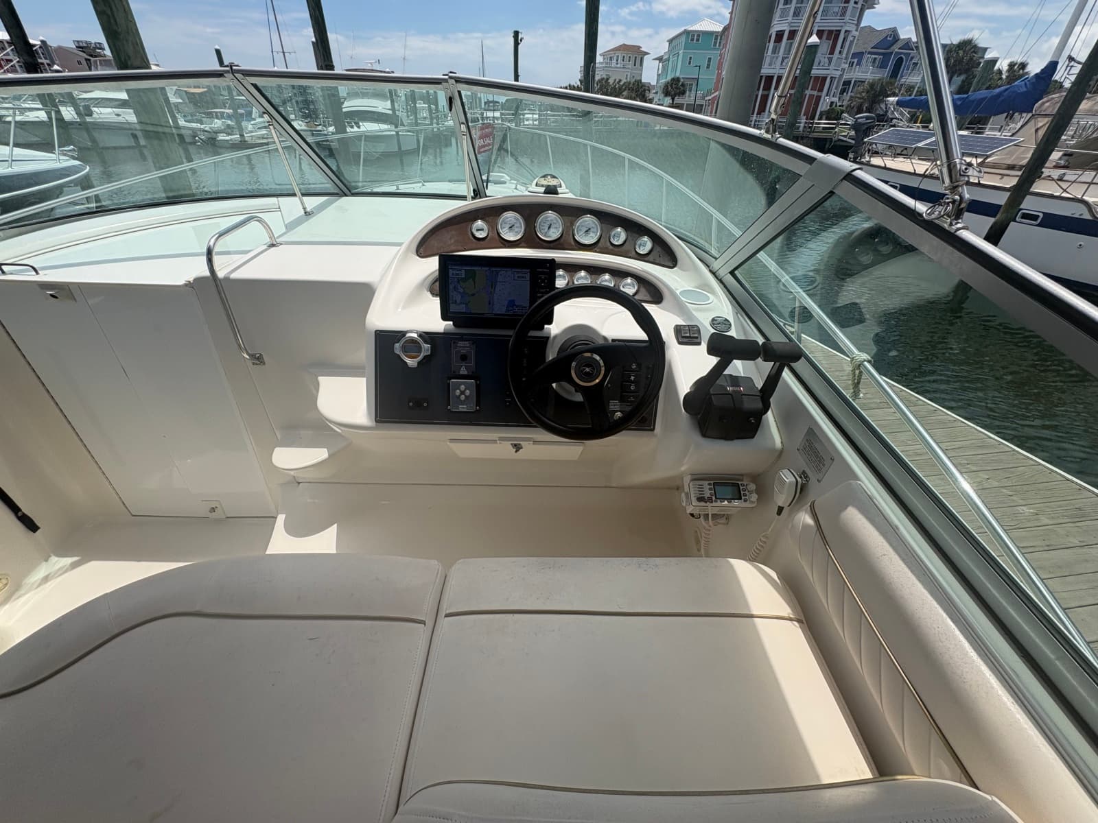2000 Monterey 322 Cruiser - Photo 17