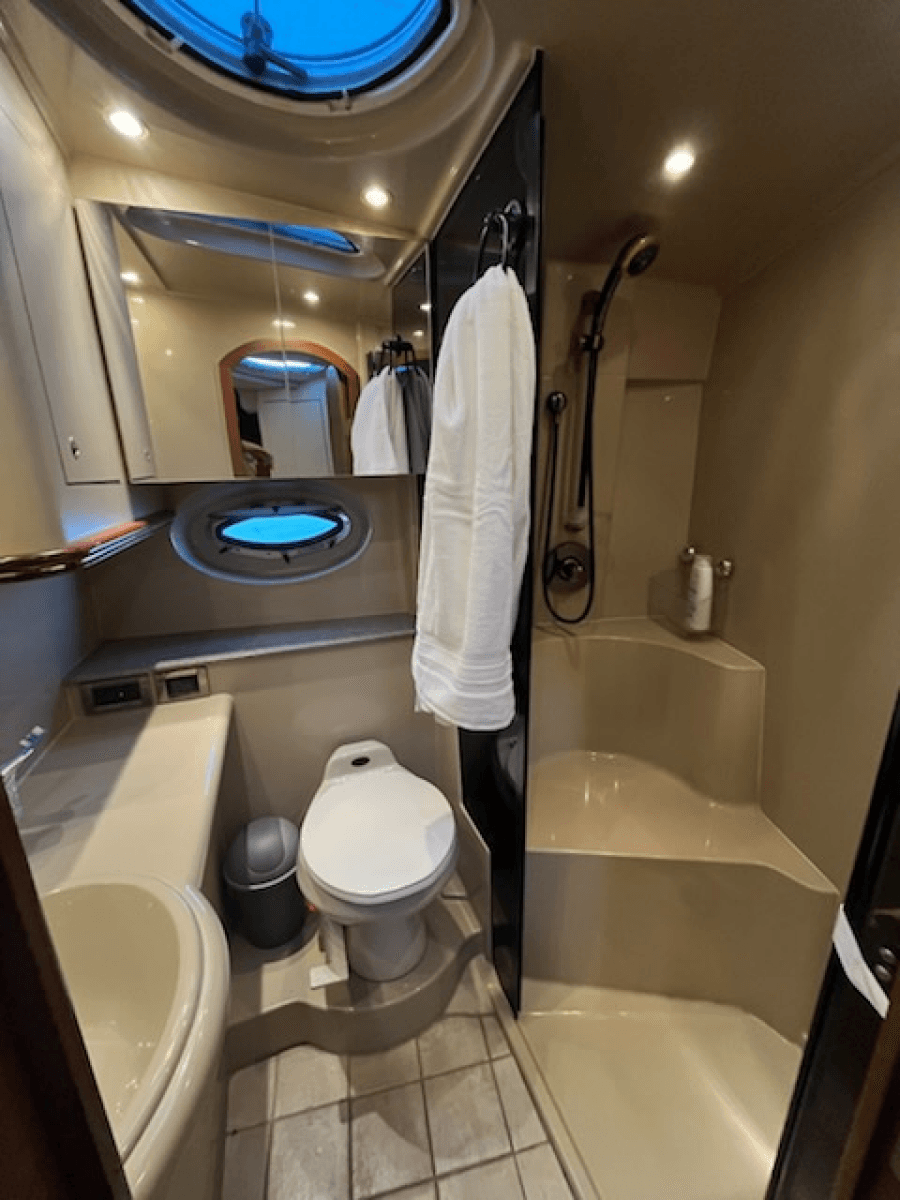 2002 Cruisers Yachts 3672 - Photo 60