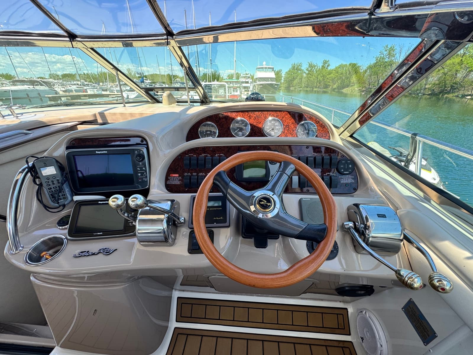 2003 Sea Ray 360 Sundancer - Photo 14