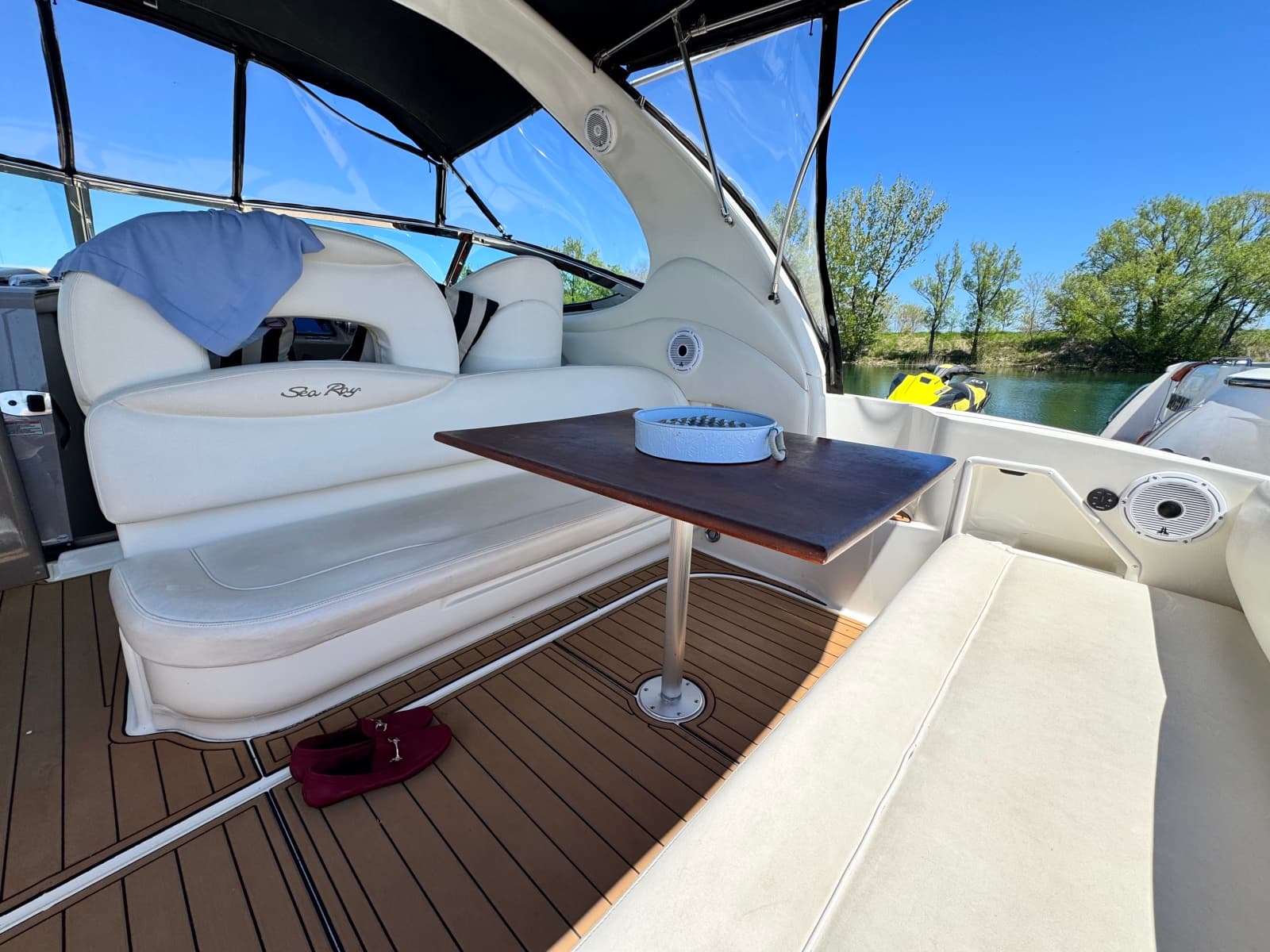 2003 Sea Ray 360 Sundancer - Photo 8