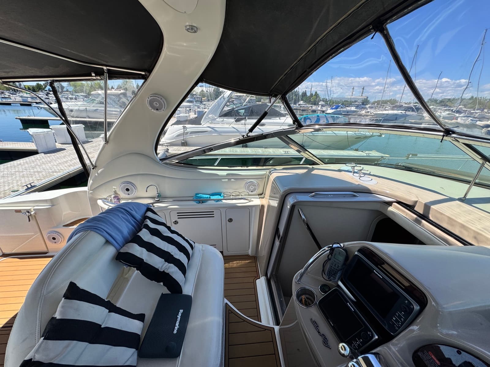 2003 Sea Ray 360 Sundancer - Photo 17
