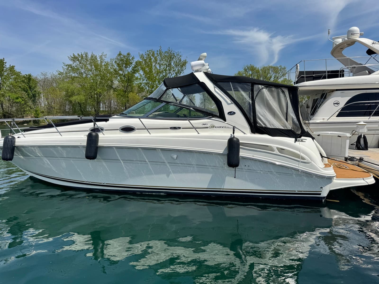 2003 Sea Ray 360 Sundancer - Photo 2