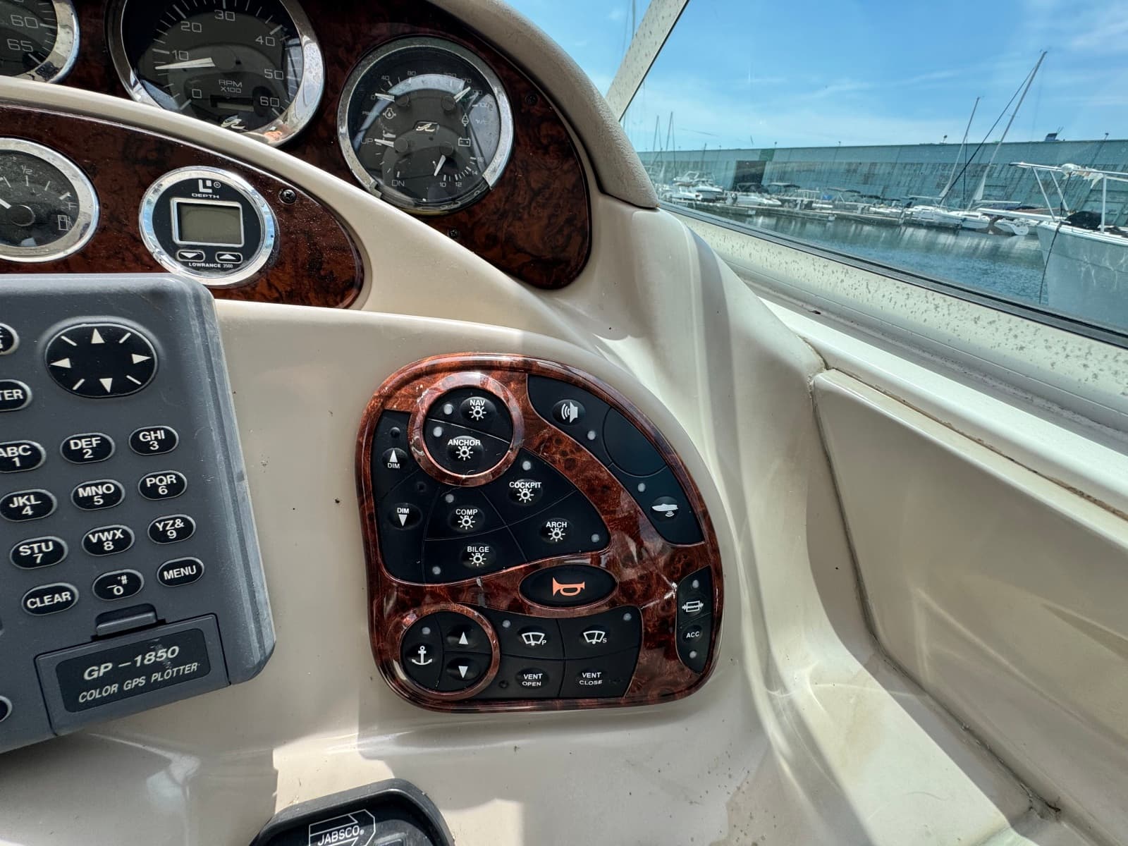 2001 Sea Ray 280 Sundancer - Photo 22