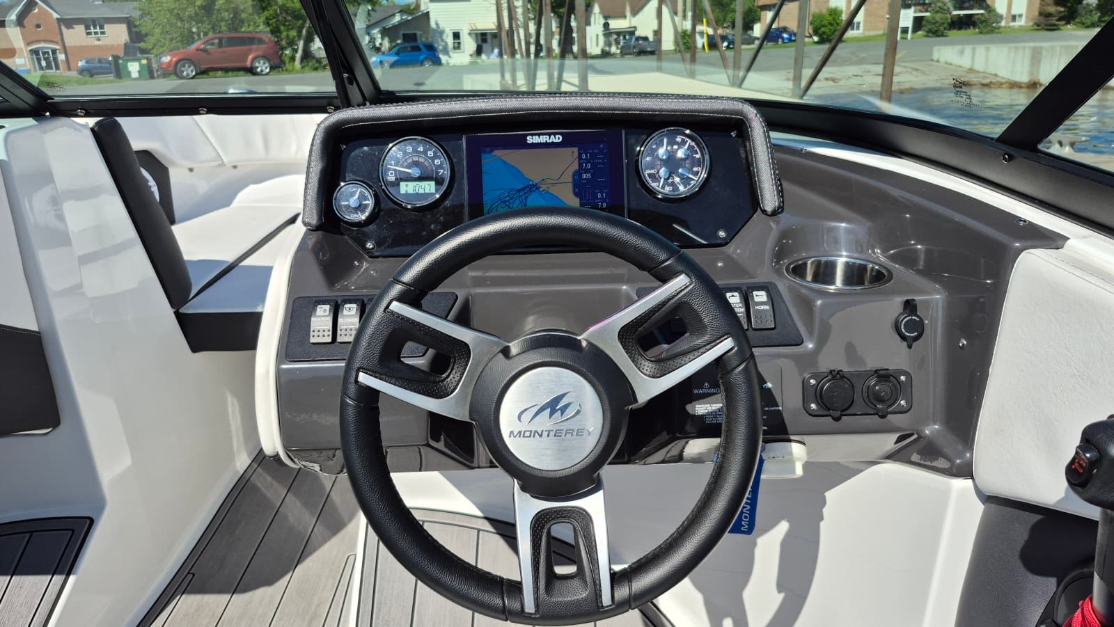 2022 Monterey M20 - Photo 17