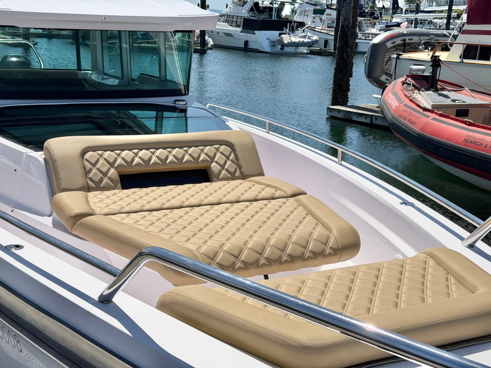 2020 Axopar 37 XC - Photo 20