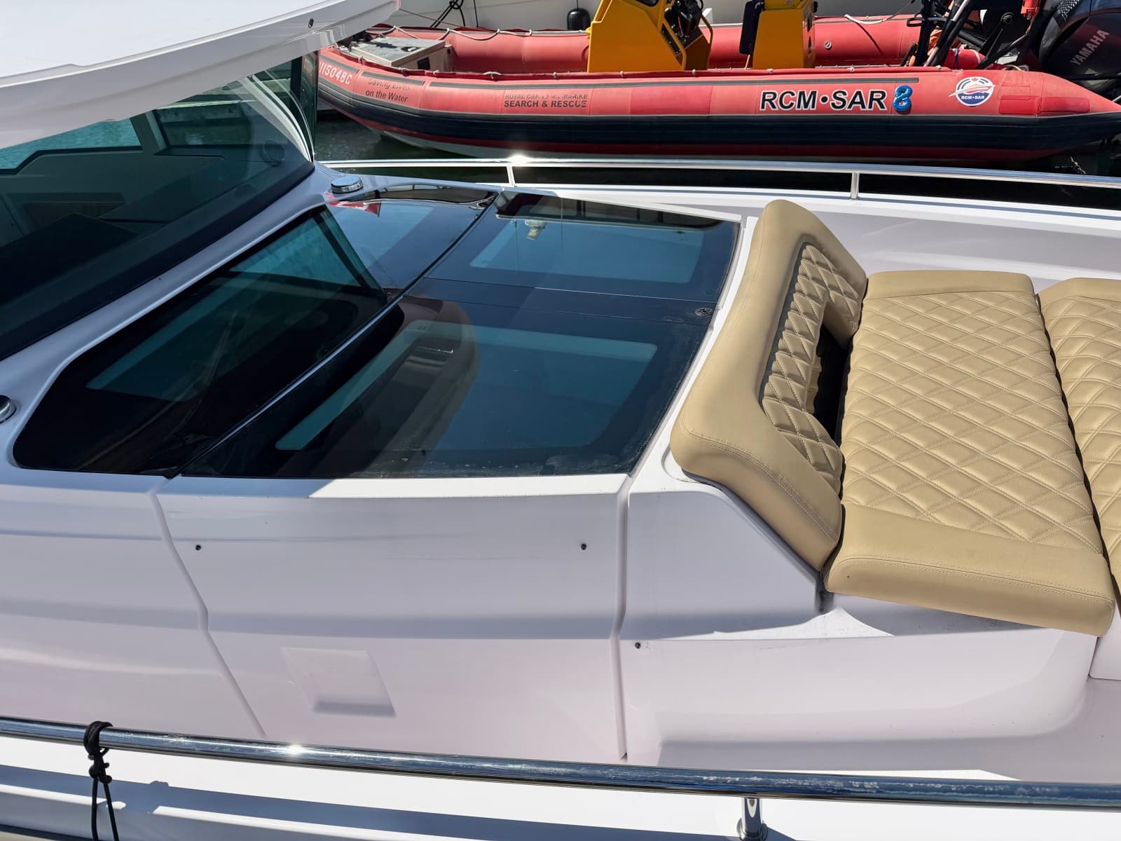 2020 Axopar 37 XC - Photo 19