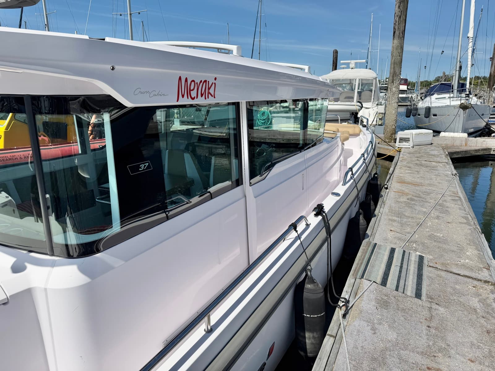 2020 Axopar 37 XC - Photo 22