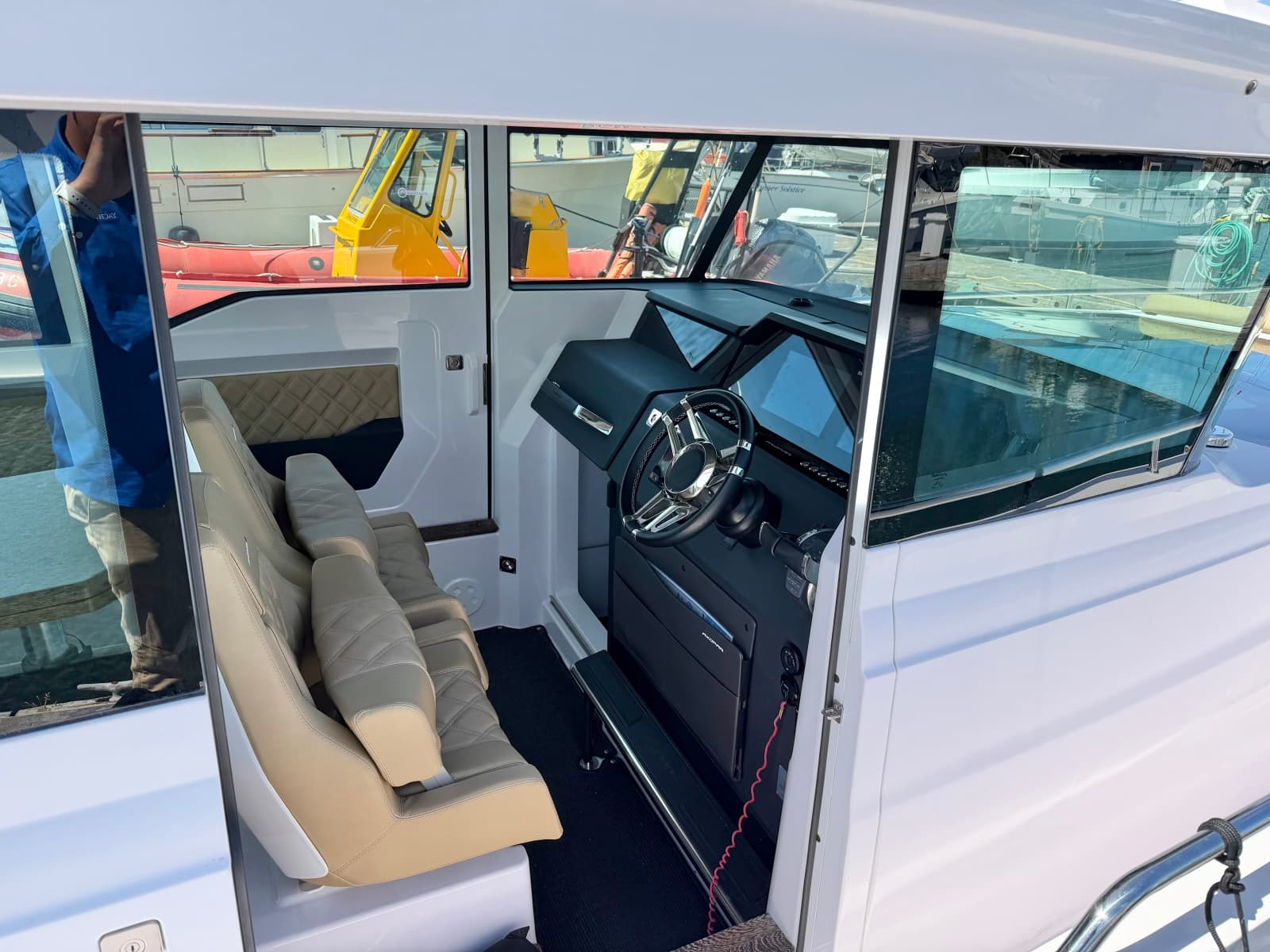 2020 Axopar 37 XC - Photo 24
