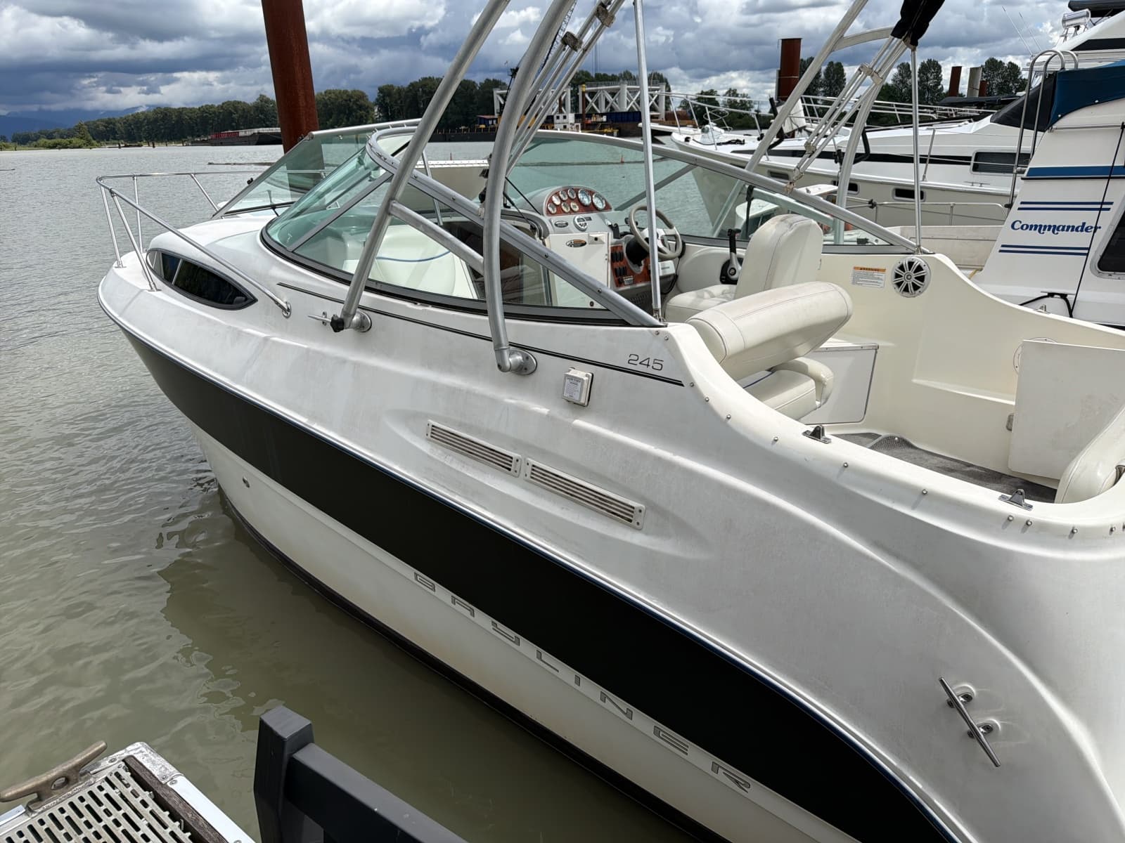 2007 Bayliner 245 - Photo 2