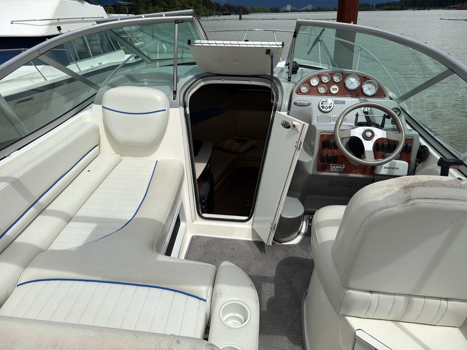 2007 Bayliner 245 - Photo 8