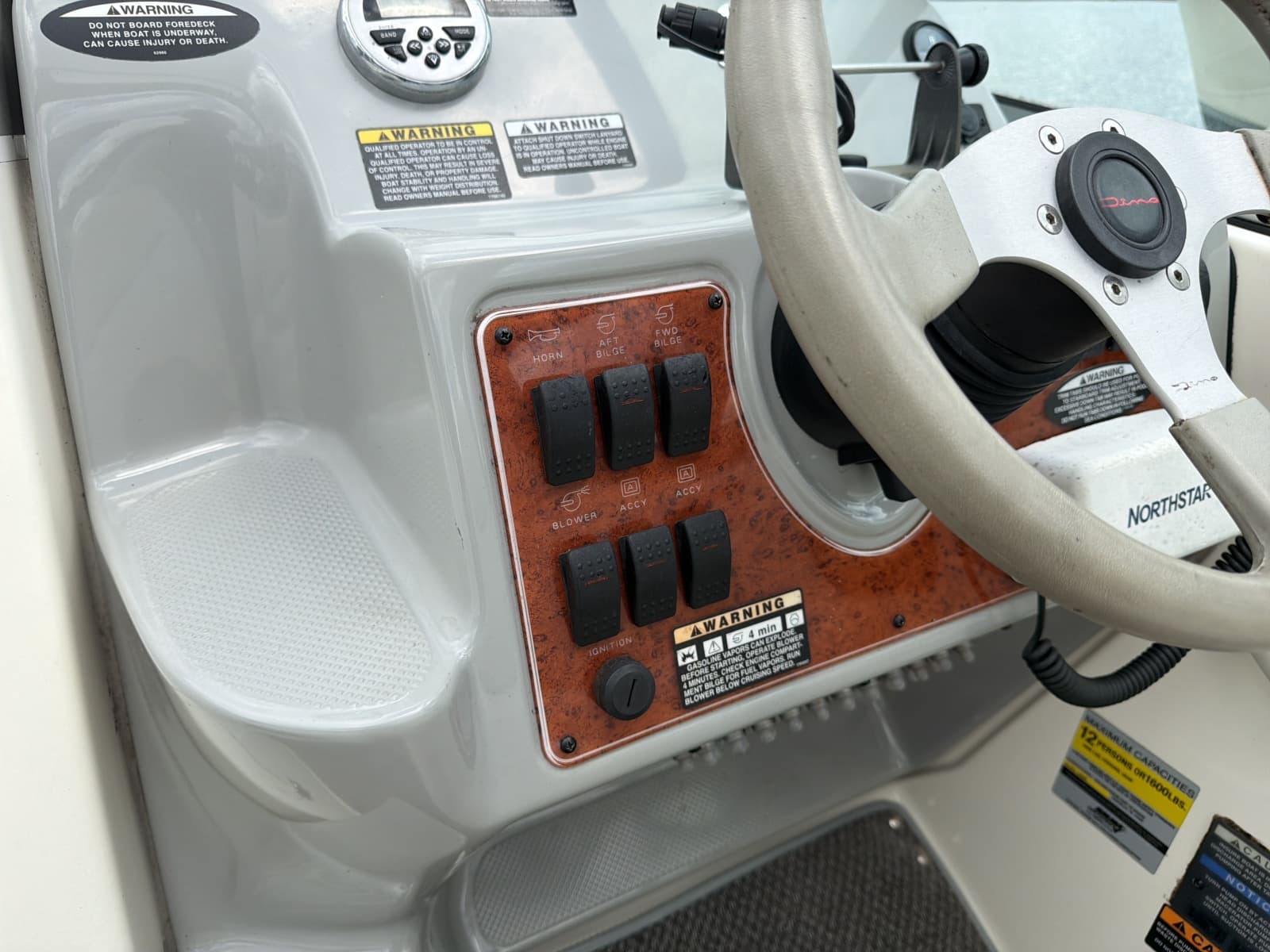 2007 Bayliner 245 - Photo 10