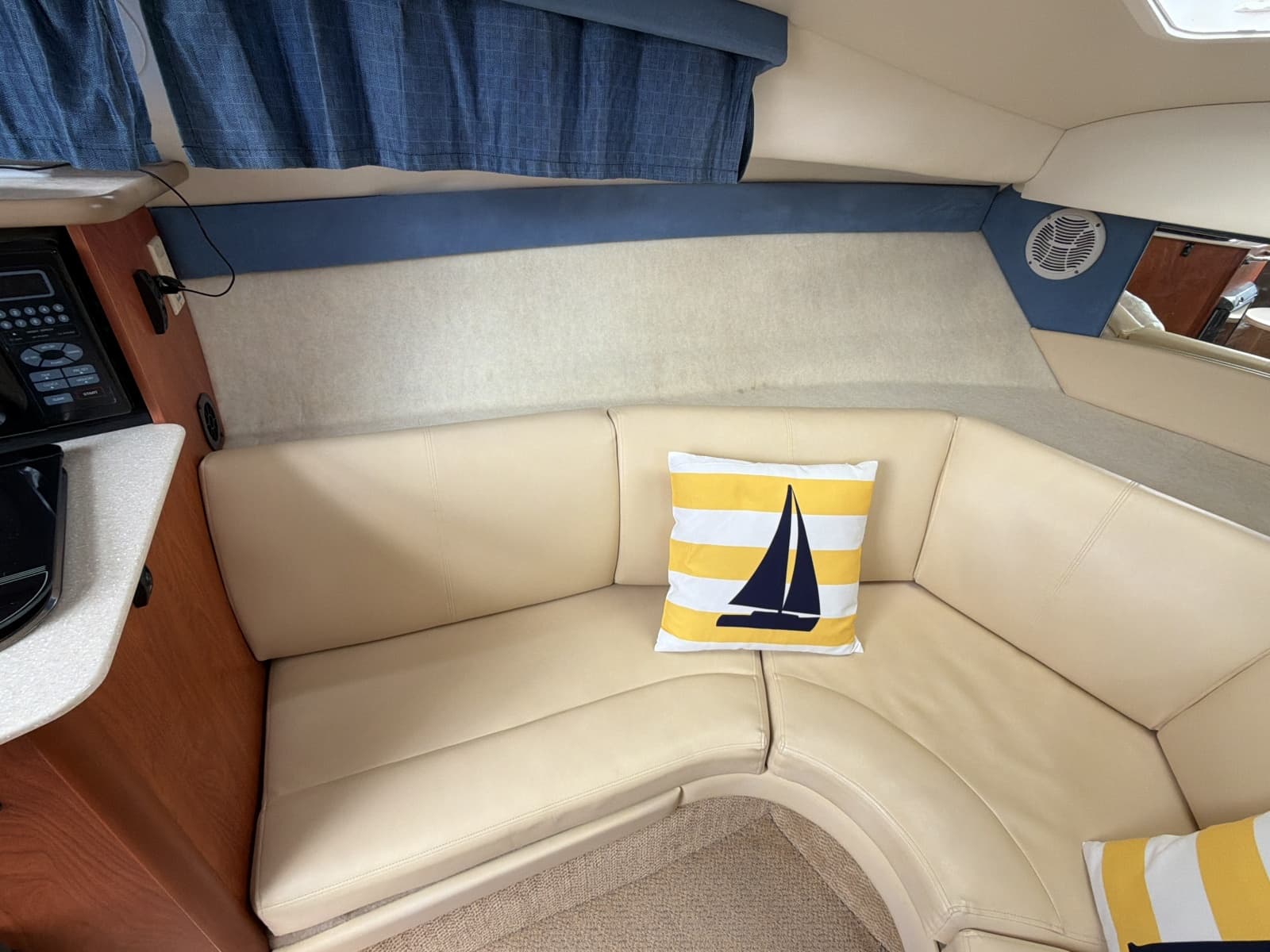 2007 Bayliner 245 - Photo 27