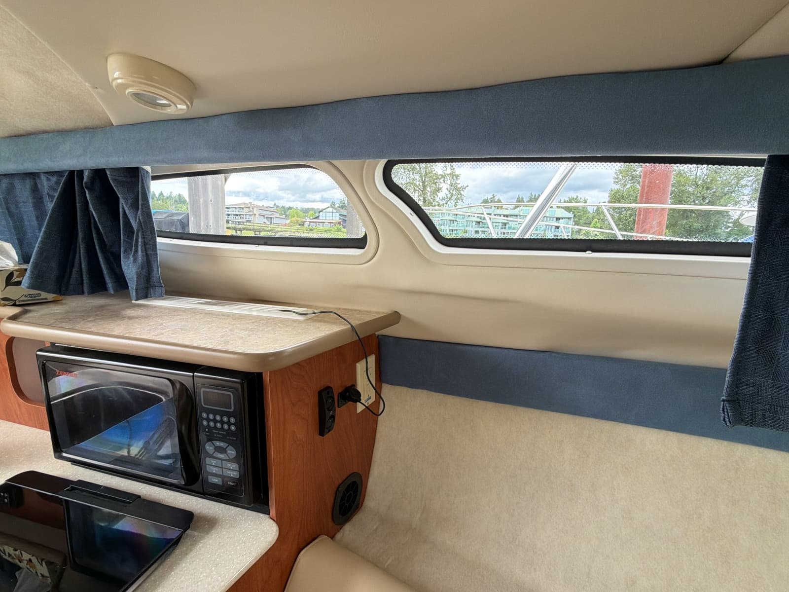 2007 Bayliner 245 - Photo 25