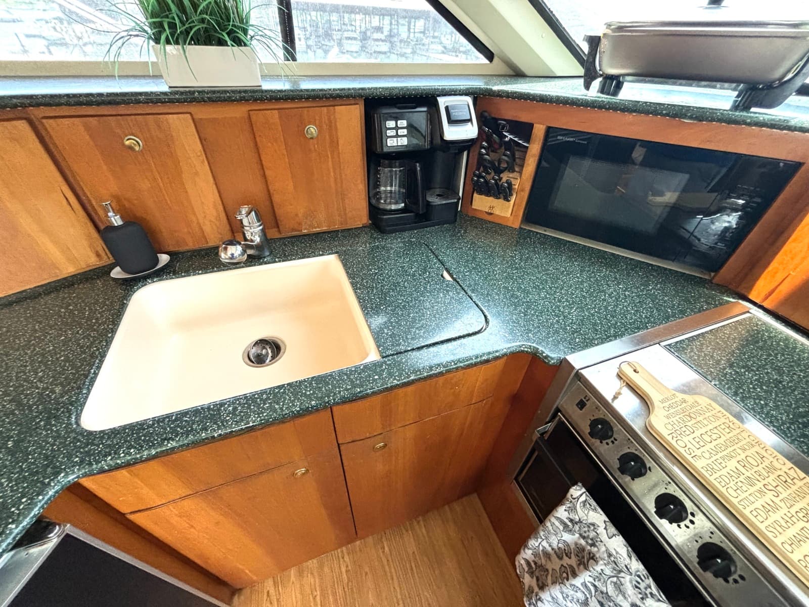 1999 Silverton 453 Motor Yacht - Photo 41