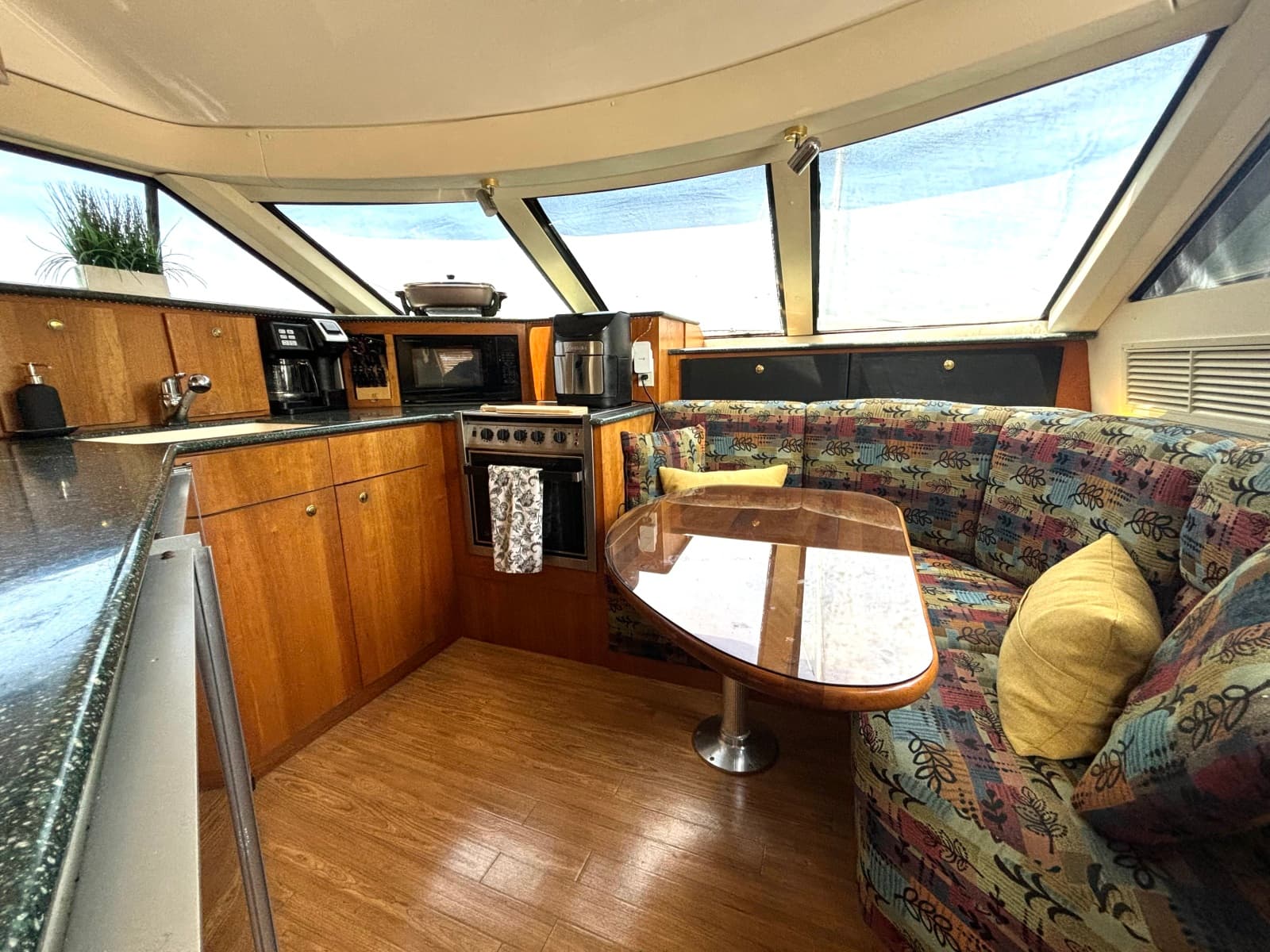 1999 Silverton 453 Motor Yacht - Photo 39