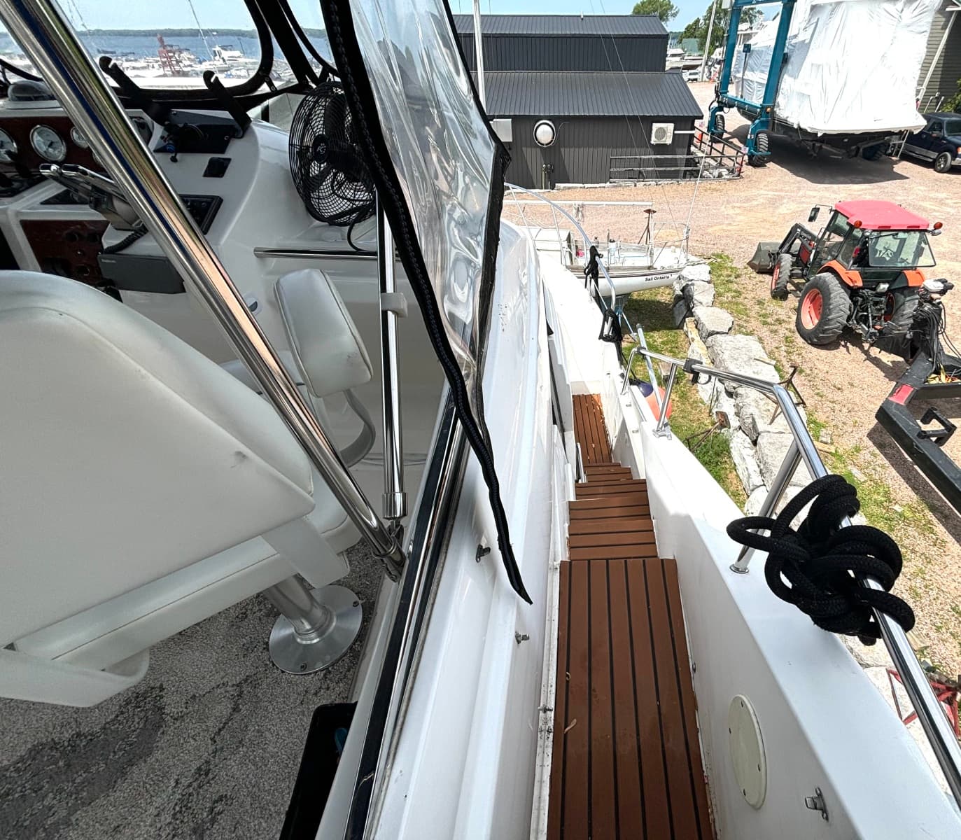1999 Silverton 453 Motor Yacht - Photo 26