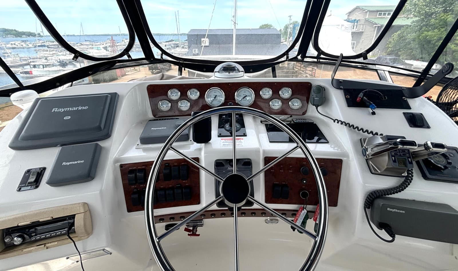 1999 Silverton 453 Motor Yacht - Photo 14