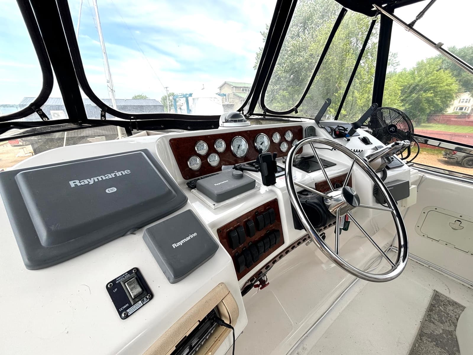 1999 Silverton 453 Motor Yacht - Photo 13