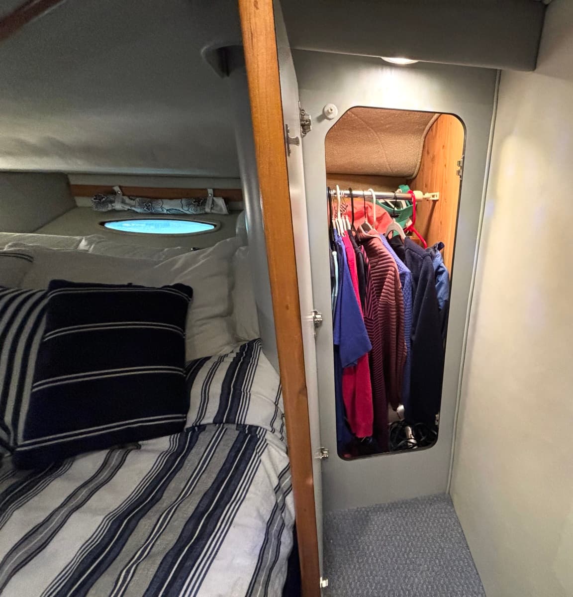 1991 Sea Ray 400 Express Cruiser - Photo 37
