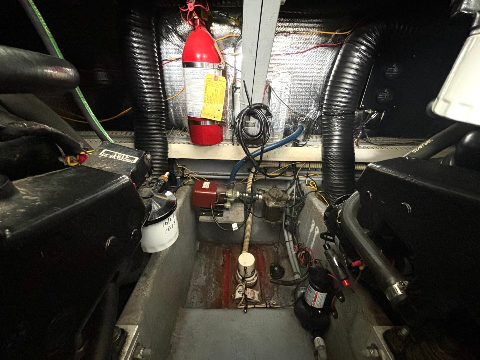 1991 Sea Ray 400 Express Cruiser - Photo 48