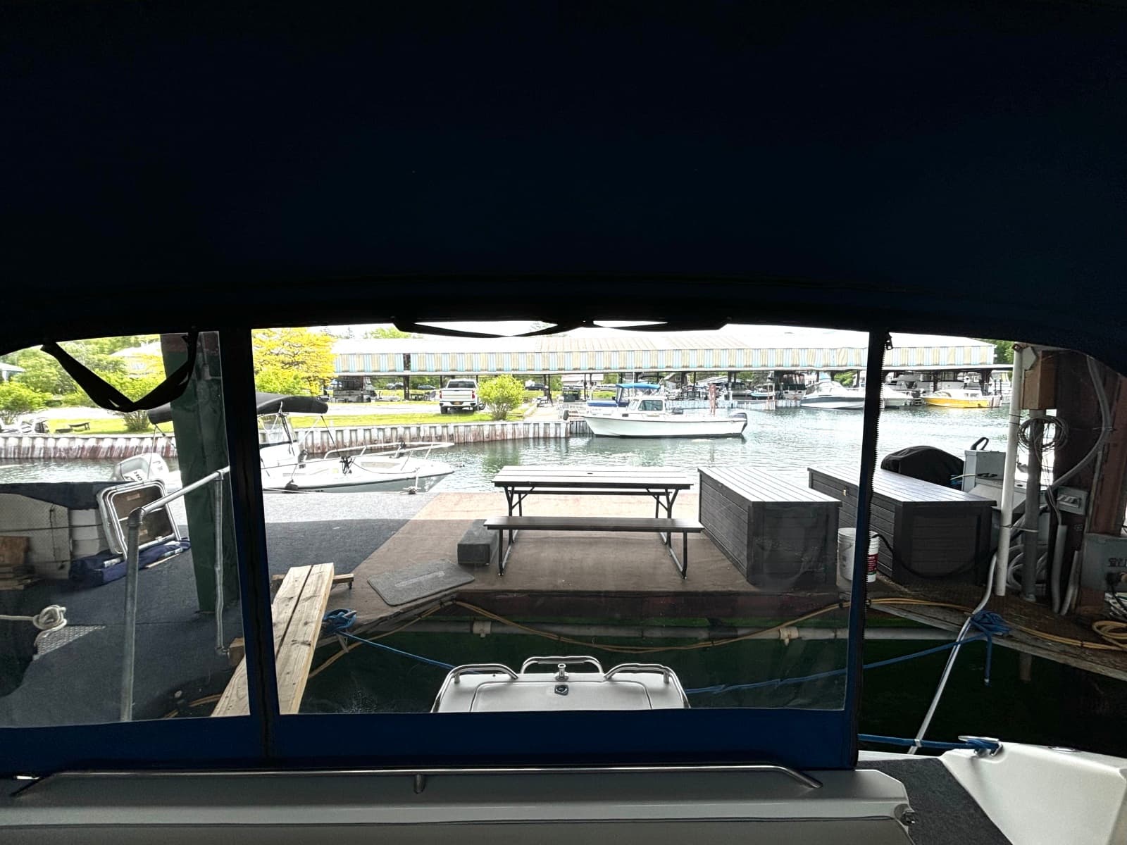 1991 Sea Ray 400 Express Cruiser - Photo 18