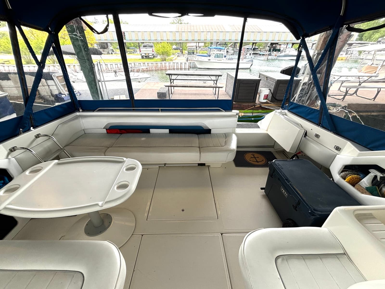 1991 Sea Ray 400 Express Cruiser - Photo 15