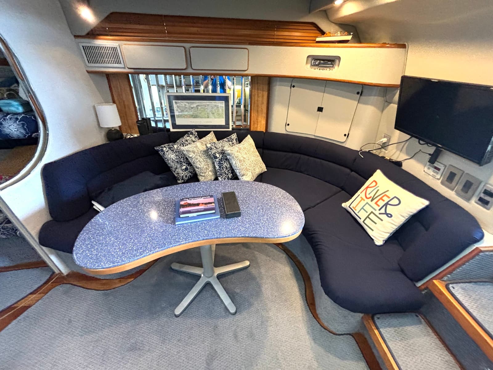 1991 Sea Ray 400 Express Cruiser - Photo 29