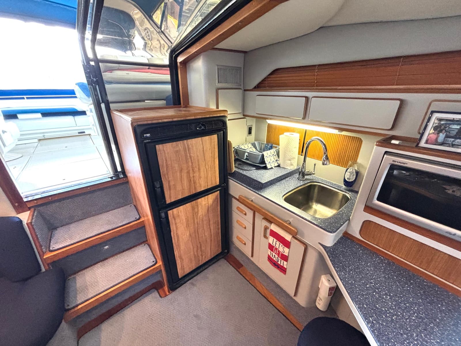 1991 Sea Ray 400 Express Cruiser - Photo 32