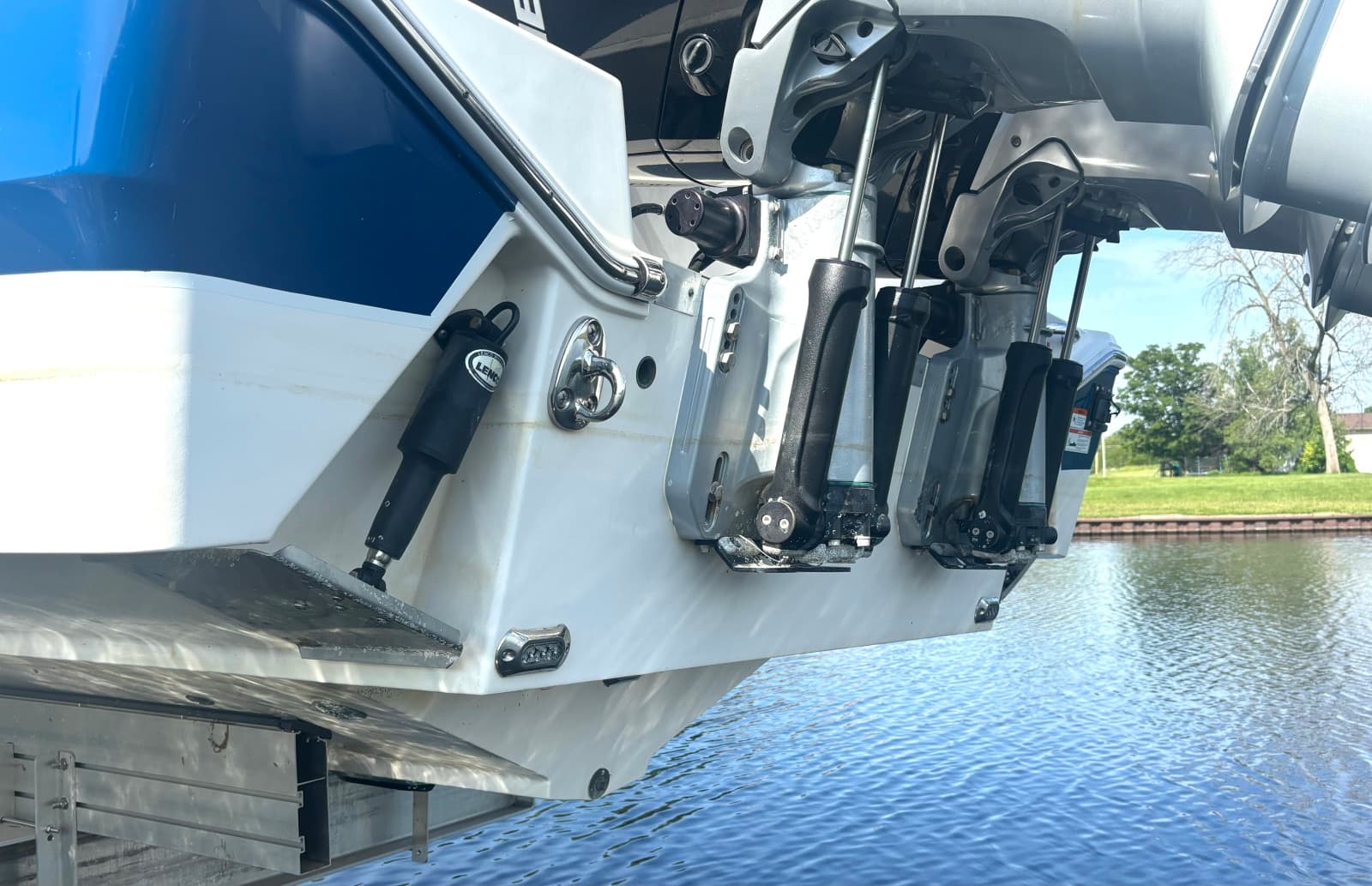 2019 Wellcraft 302 Center Console - Photo 5