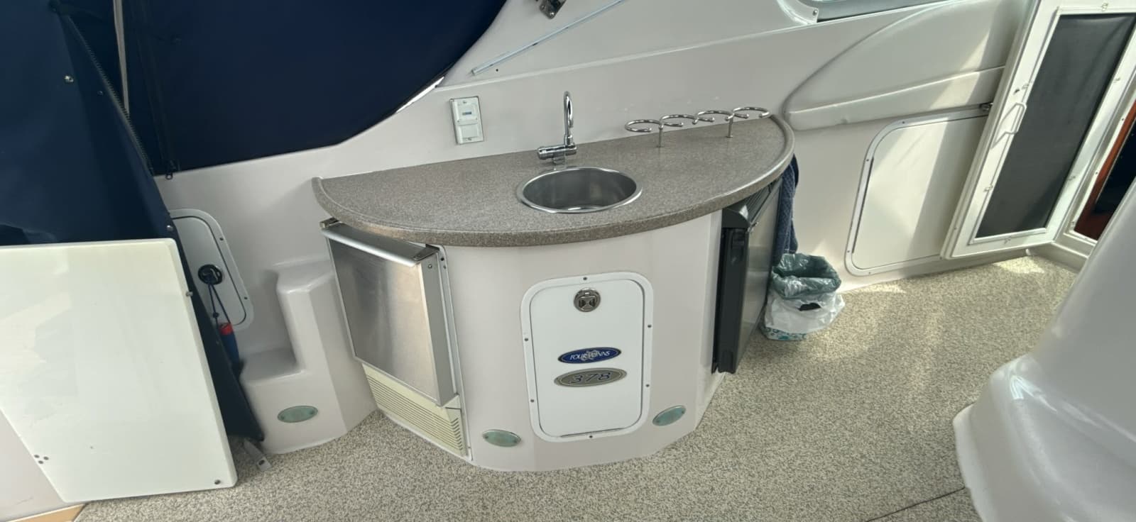 2005 Four Winns 378 Vista - Photo 20