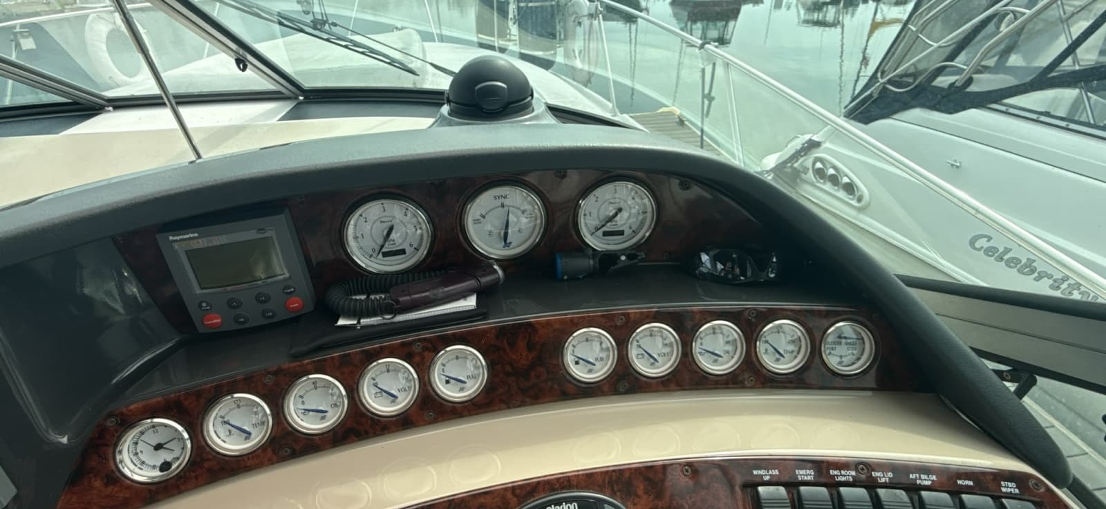 2005 Four Winns 378 Vista - Photo 36