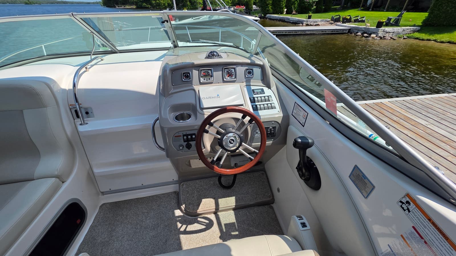 2011 Chaparral 270 Signature - Photo 12