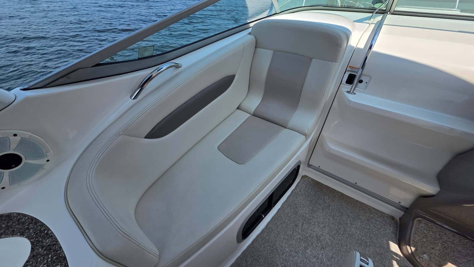 2011 Chaparral 270 Signature - Photo 13