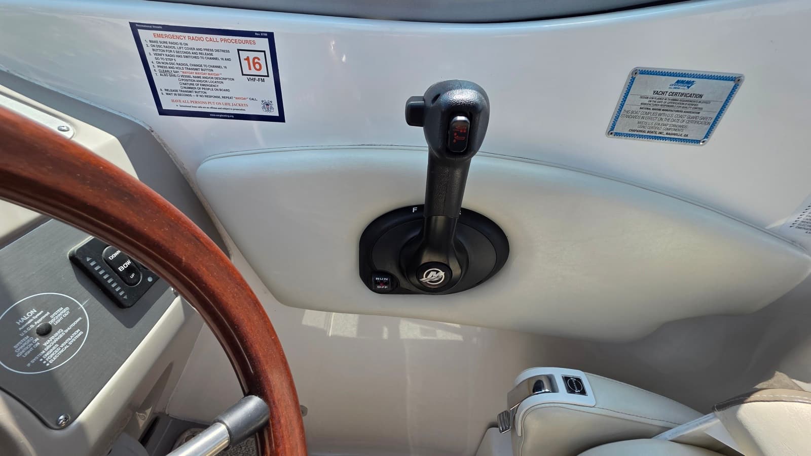 2011 Chaparral 270 Signature - Photo 16