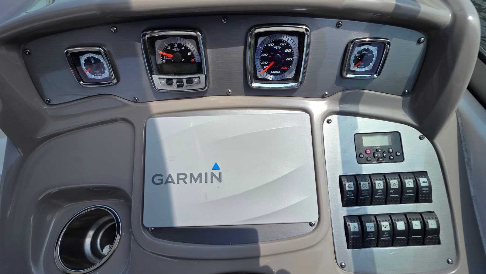 2011 Chaparral 270 Signature - Photo 21