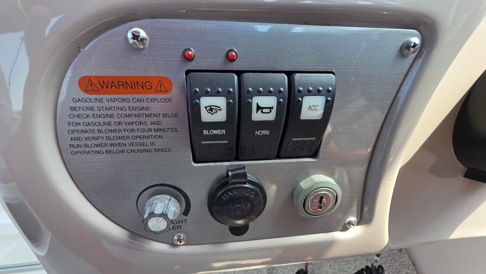 2011 Chaparral 270 Signature - Photo 22