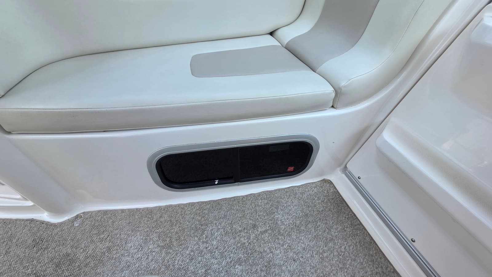 2011 Chaparral 270 Signature - Photo 26