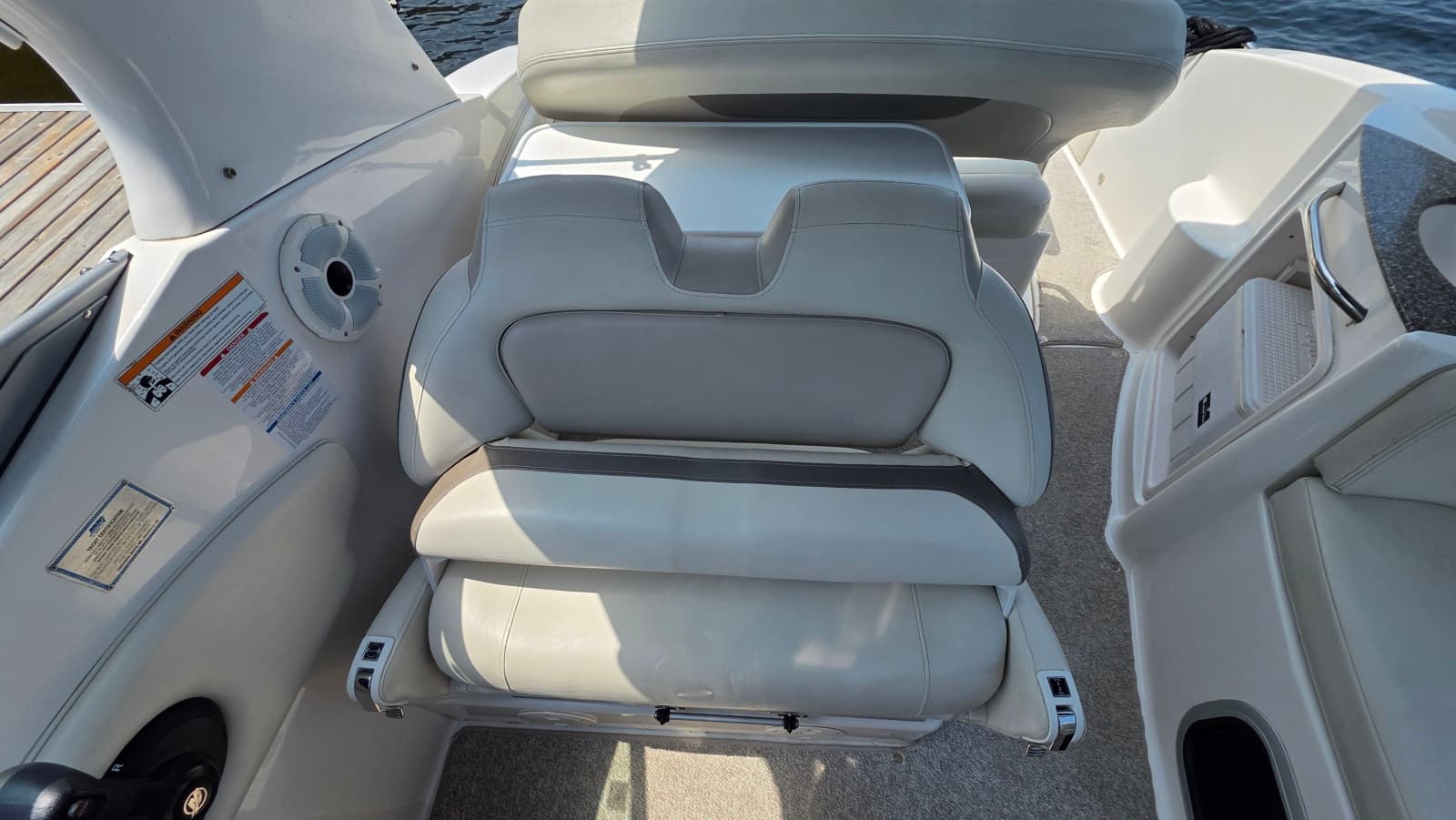 2011 Chaparral 270 Signature - Photo 27