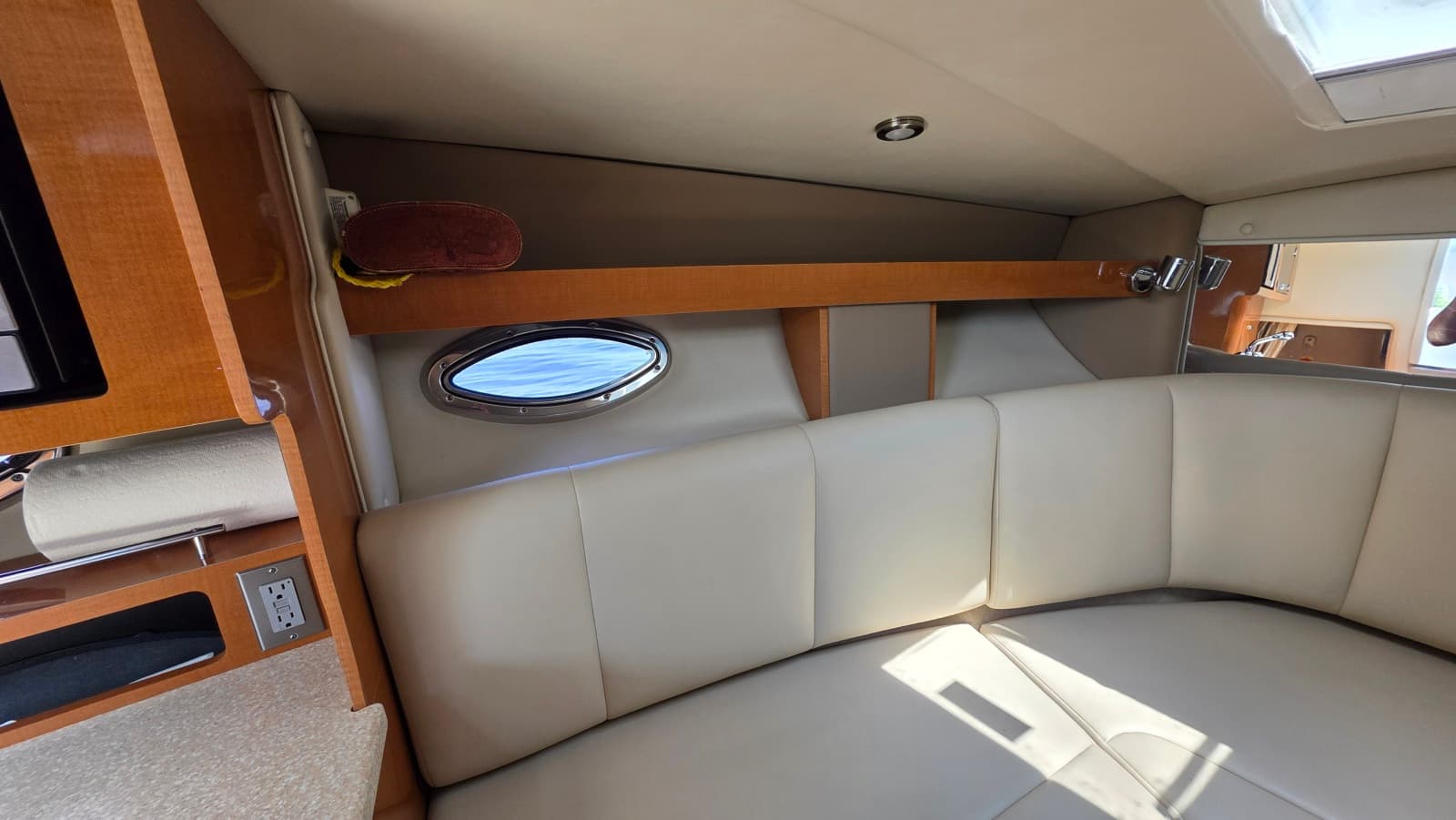 2011 Chaparral 270 Signature - Photo 37