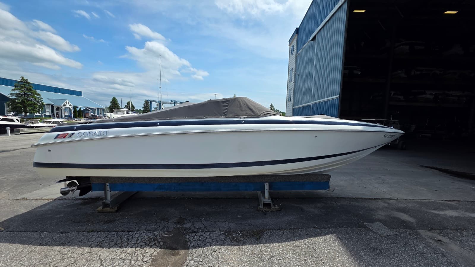 1999 Cobalt 252BR - Photo 16