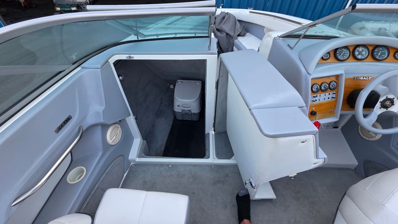 1999 Cobalt 252BR - Photo 28