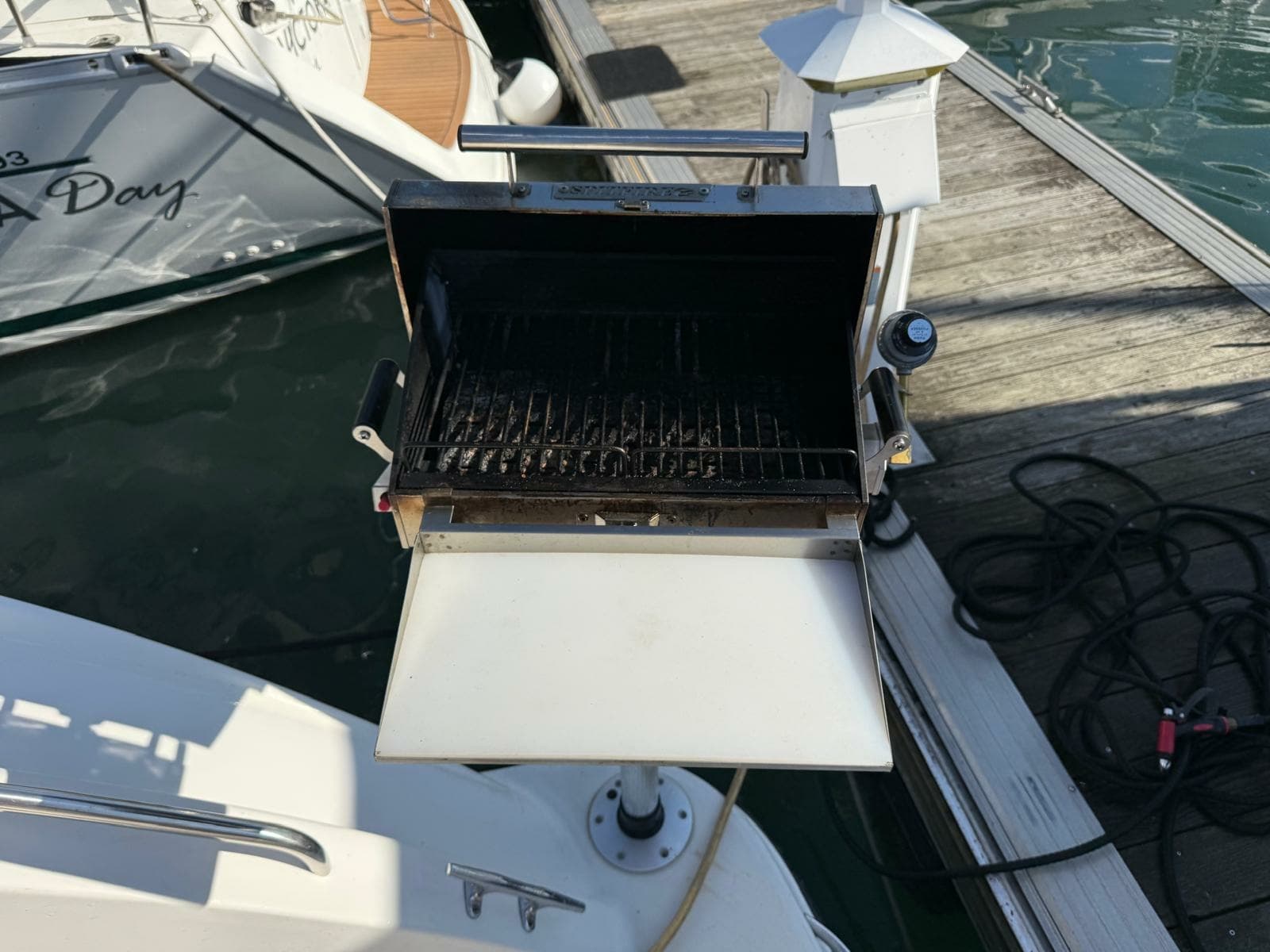 1998 Bayliner 4085 Avanti - Photo 8