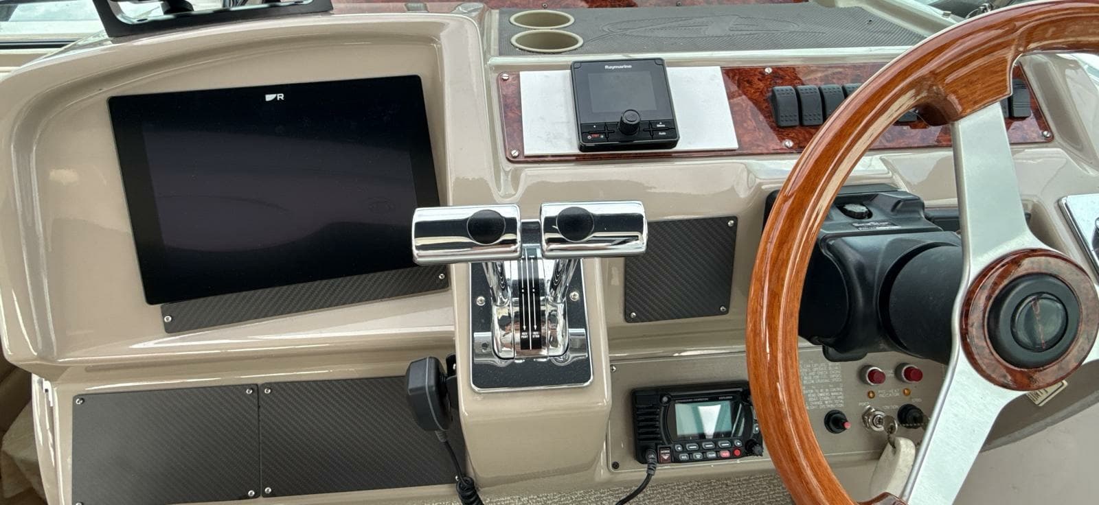1998 Bayliner 4085 Avanti - Photo 35