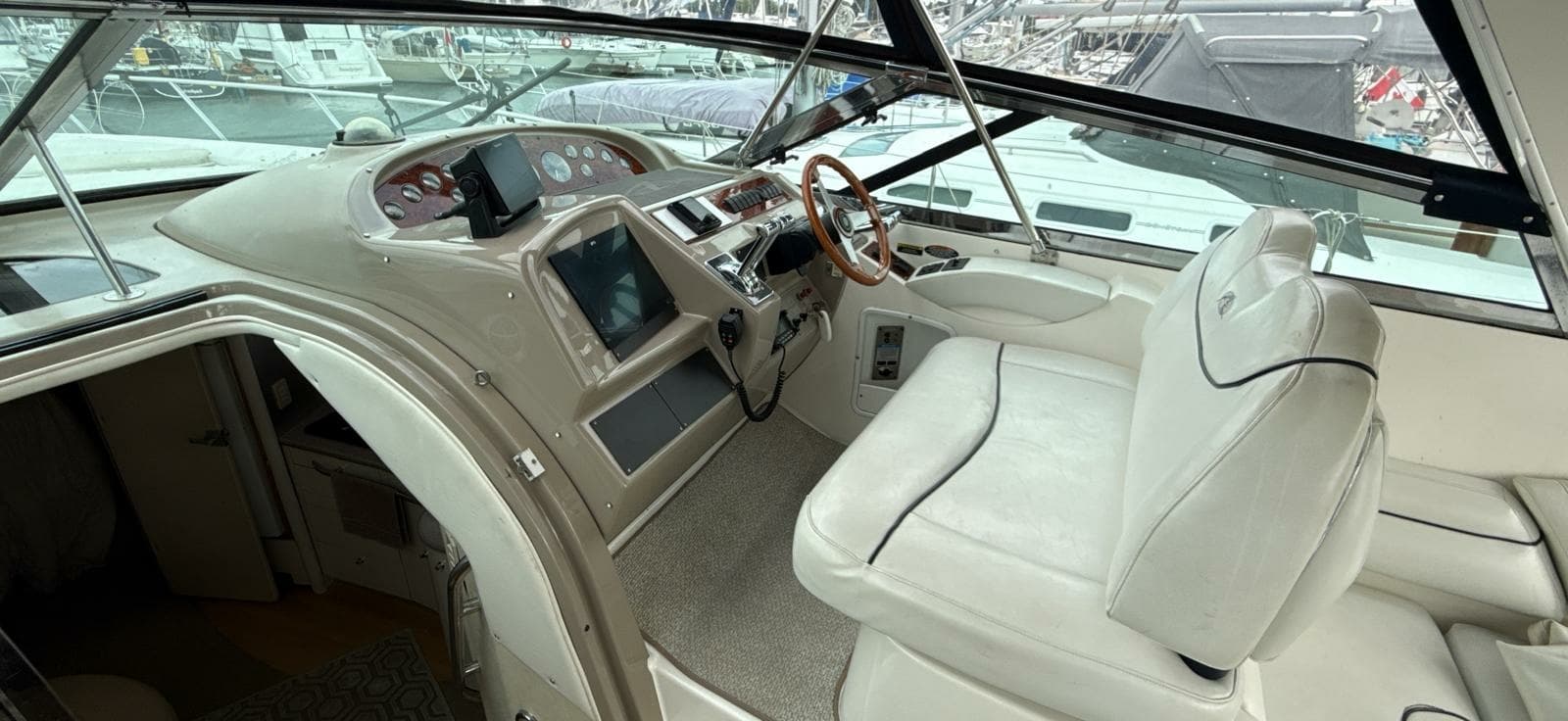 1998 Bayliner 4085 Avanti - Photo 41