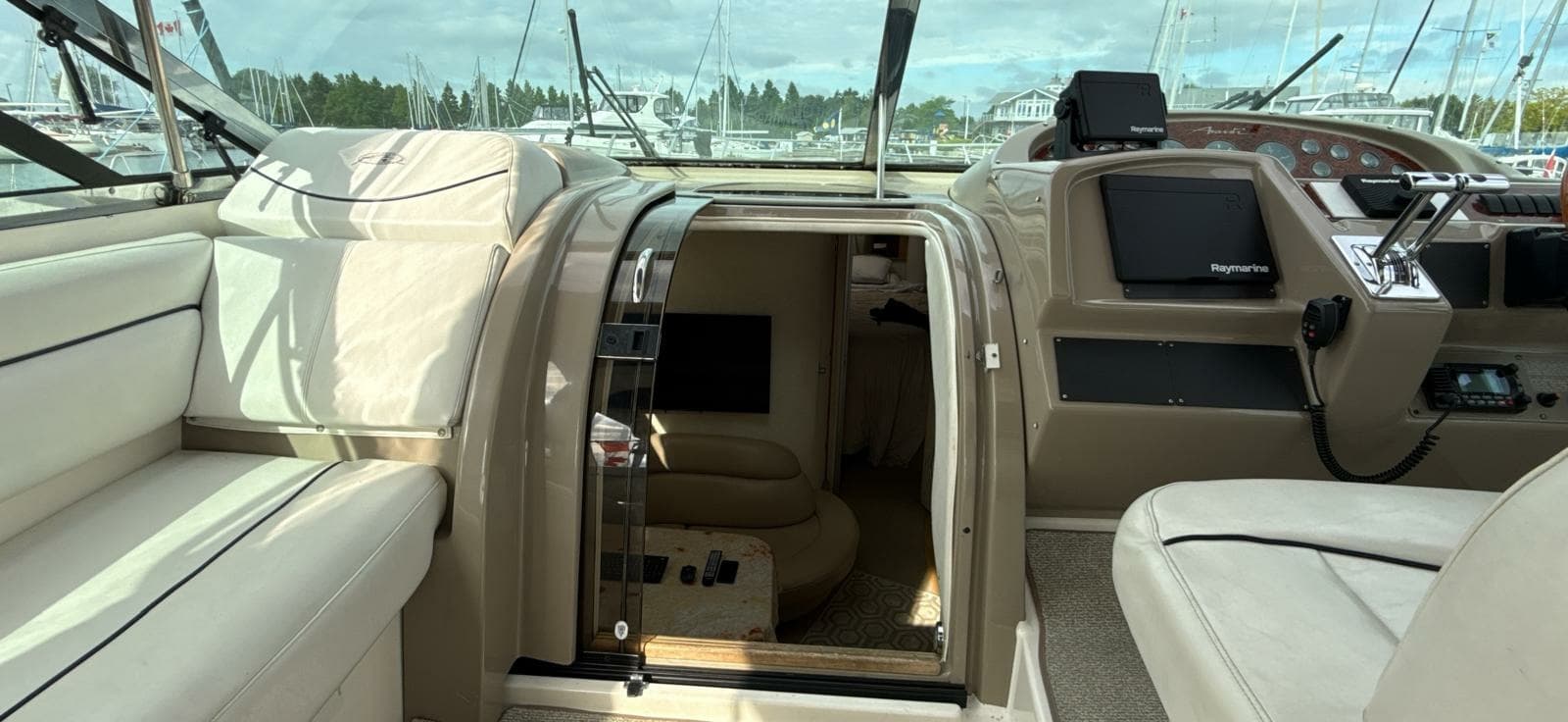 1998 Bayliner 4085 Avanti - Photo 45