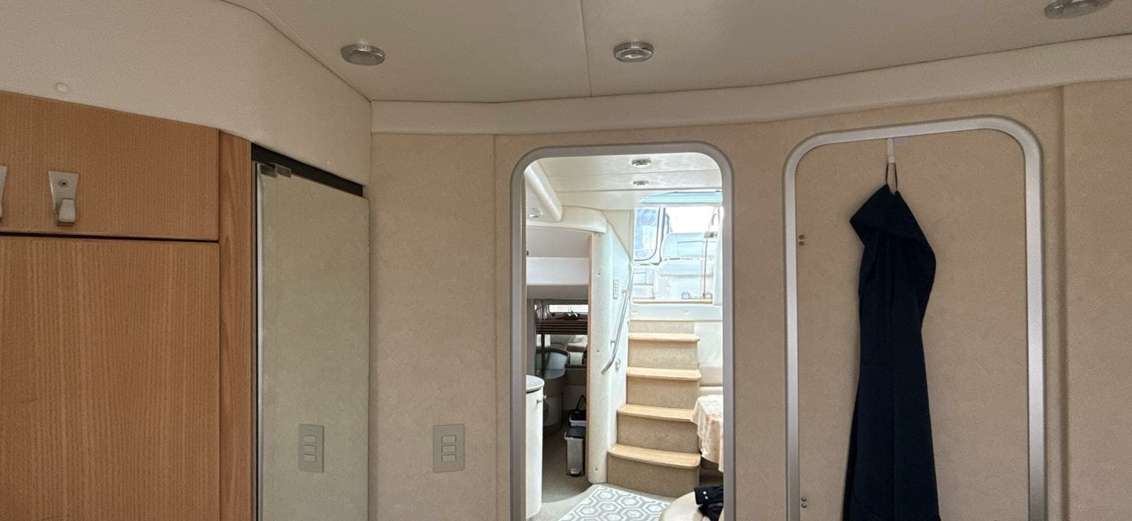 1998 Bayliner 4085 Avanti - Photo 60