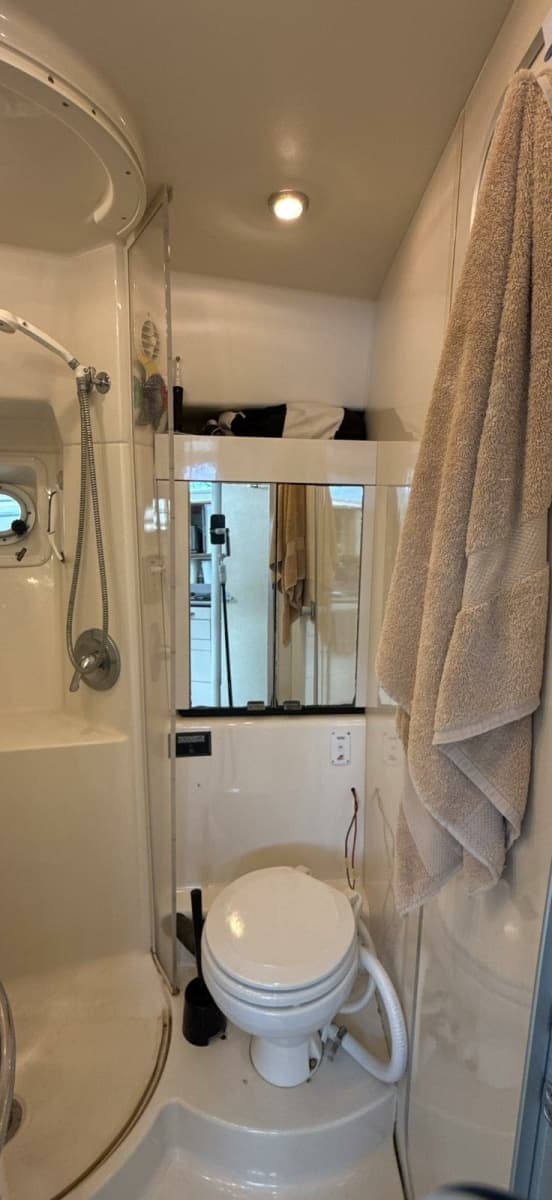 1998 Bayliner 4085 Avanti - Photo 63