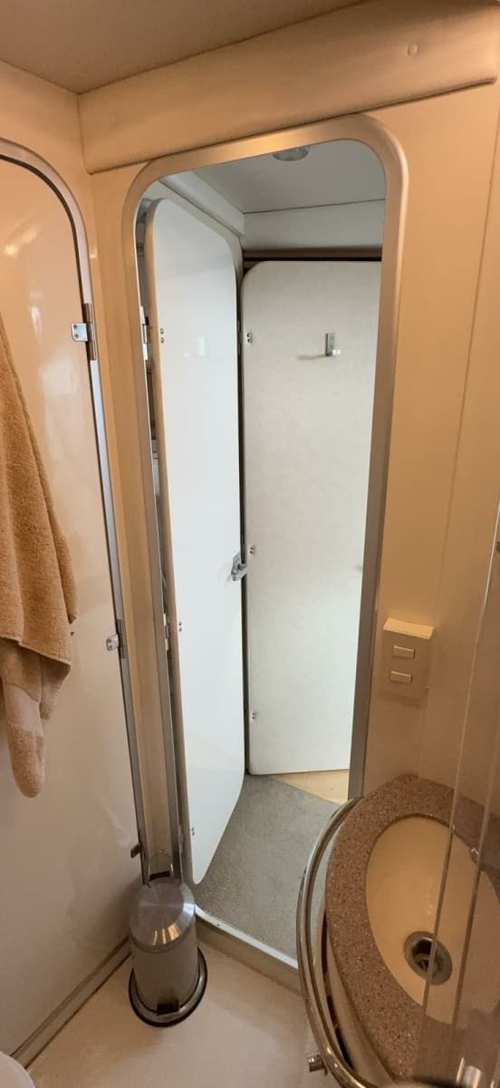 1998 Bayliner 4085 Avanti - Photo 66