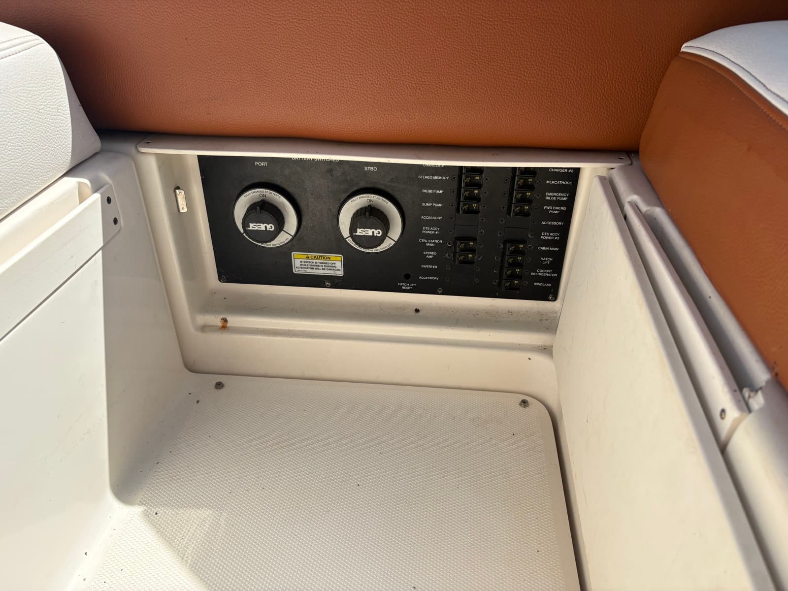 2010 Sea Ray 310 Sundancer - Photo 13