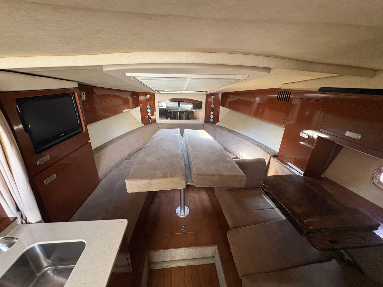 2010 Sea Ray 310 Sundancer - Photo 24